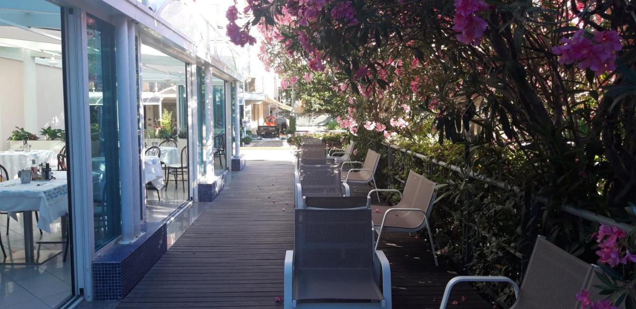 Hotel Felix Rimini Kültér fotó