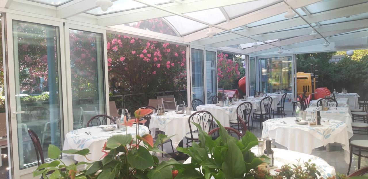 Hotel Felix Rimini Kültér fotó