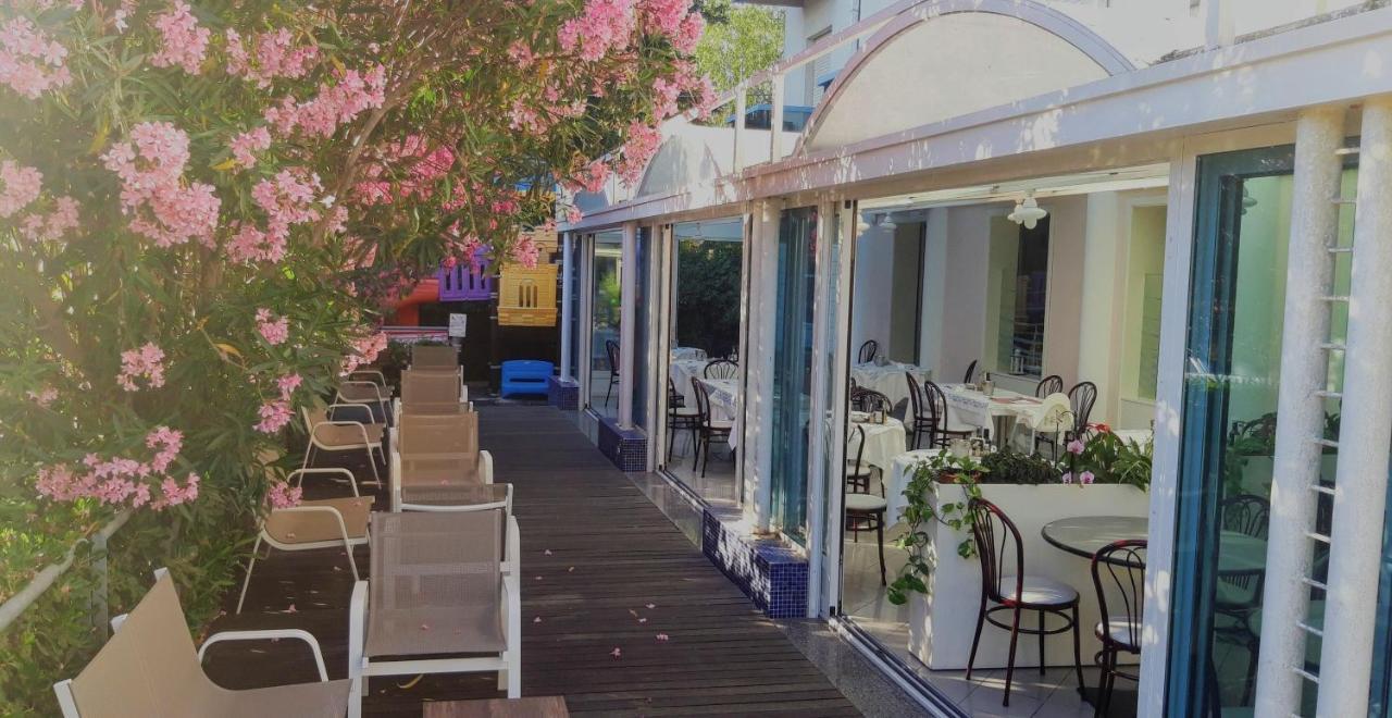 Hotel Felix Rimini Kültér fotó