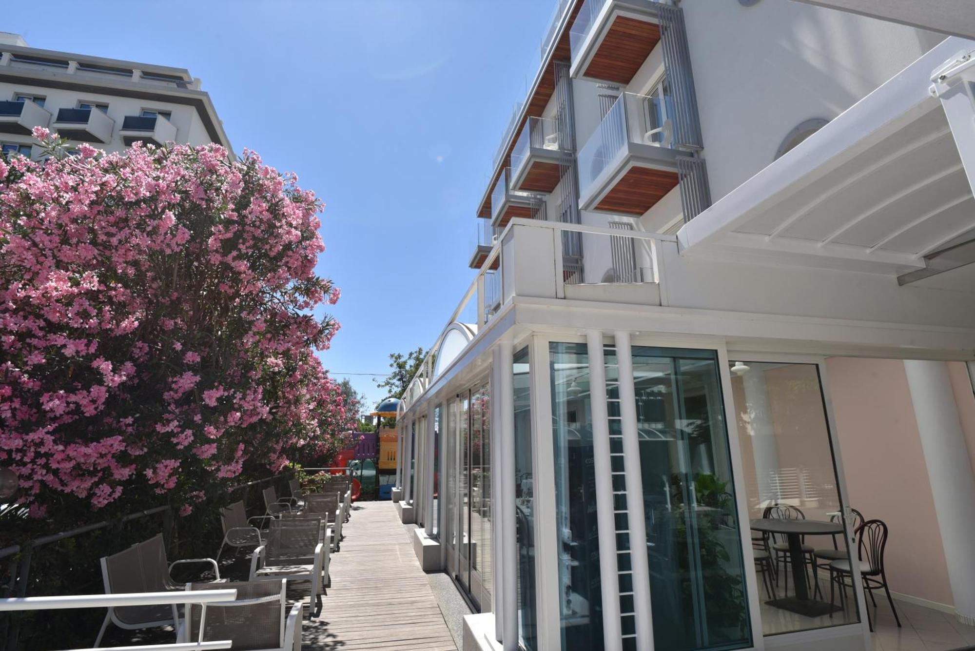 Hotel Felix Rimini Kültér fotó