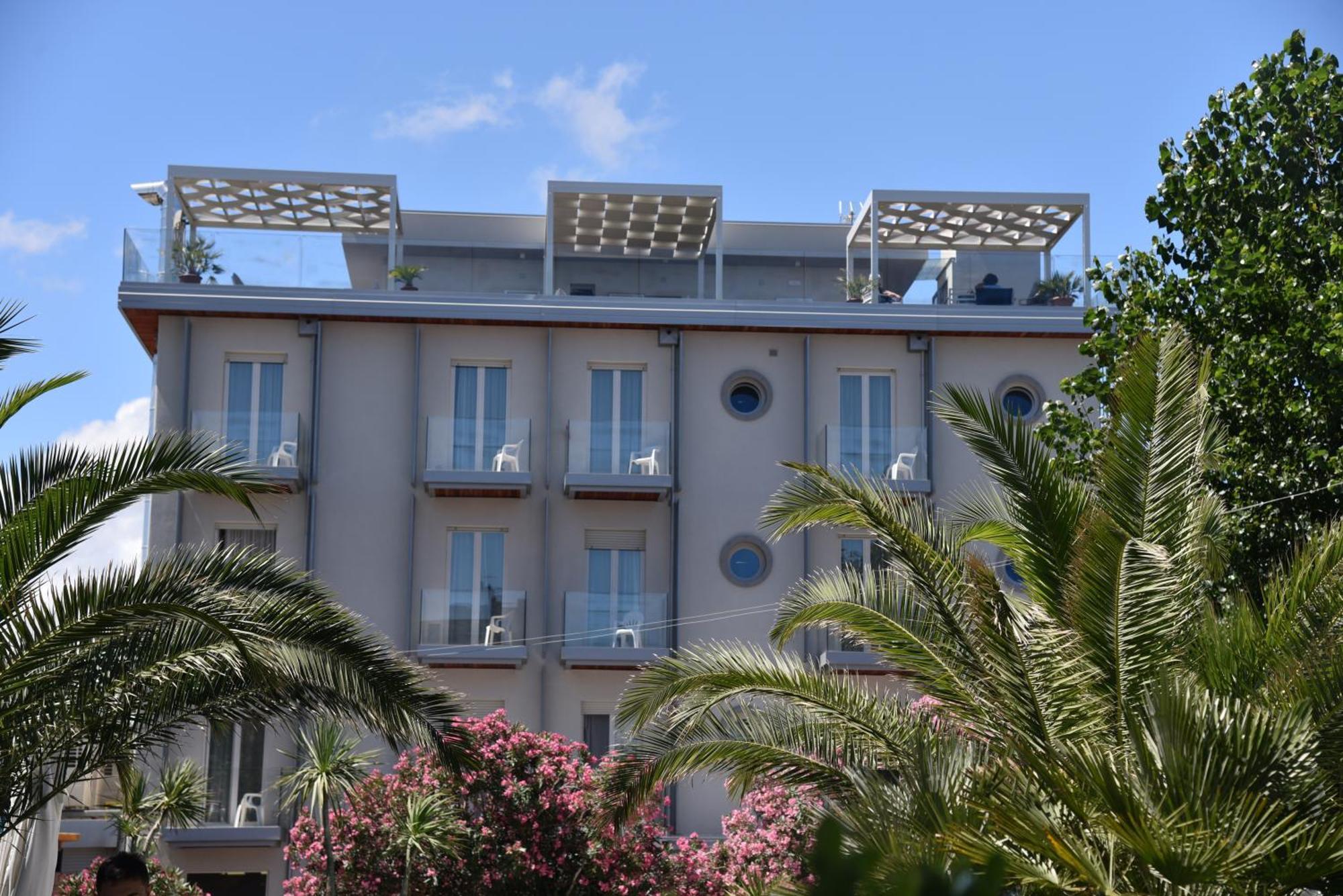 Hotel Felix Rimini Kültér fotó