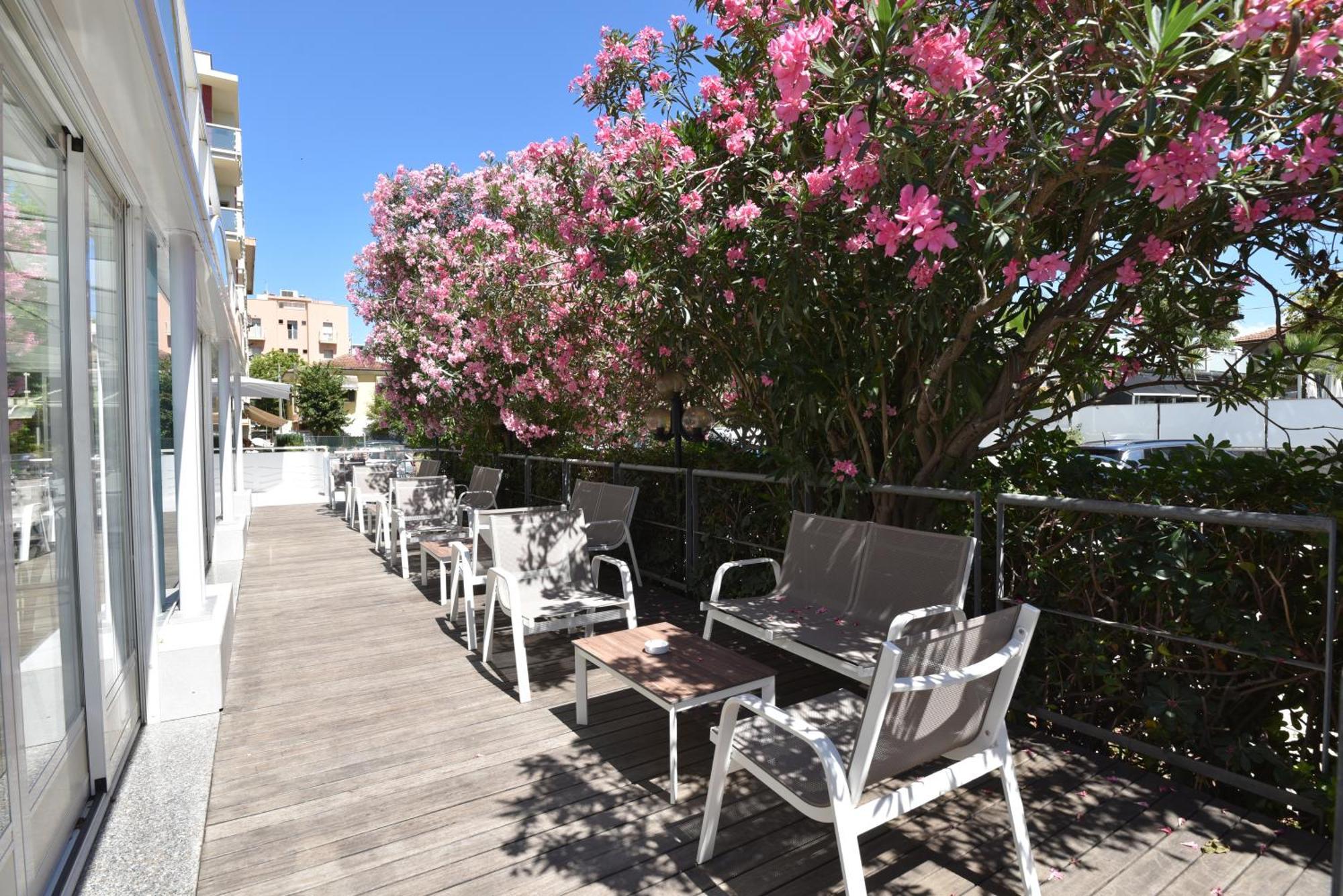 Hotel Felix Rimini Kültér fotó