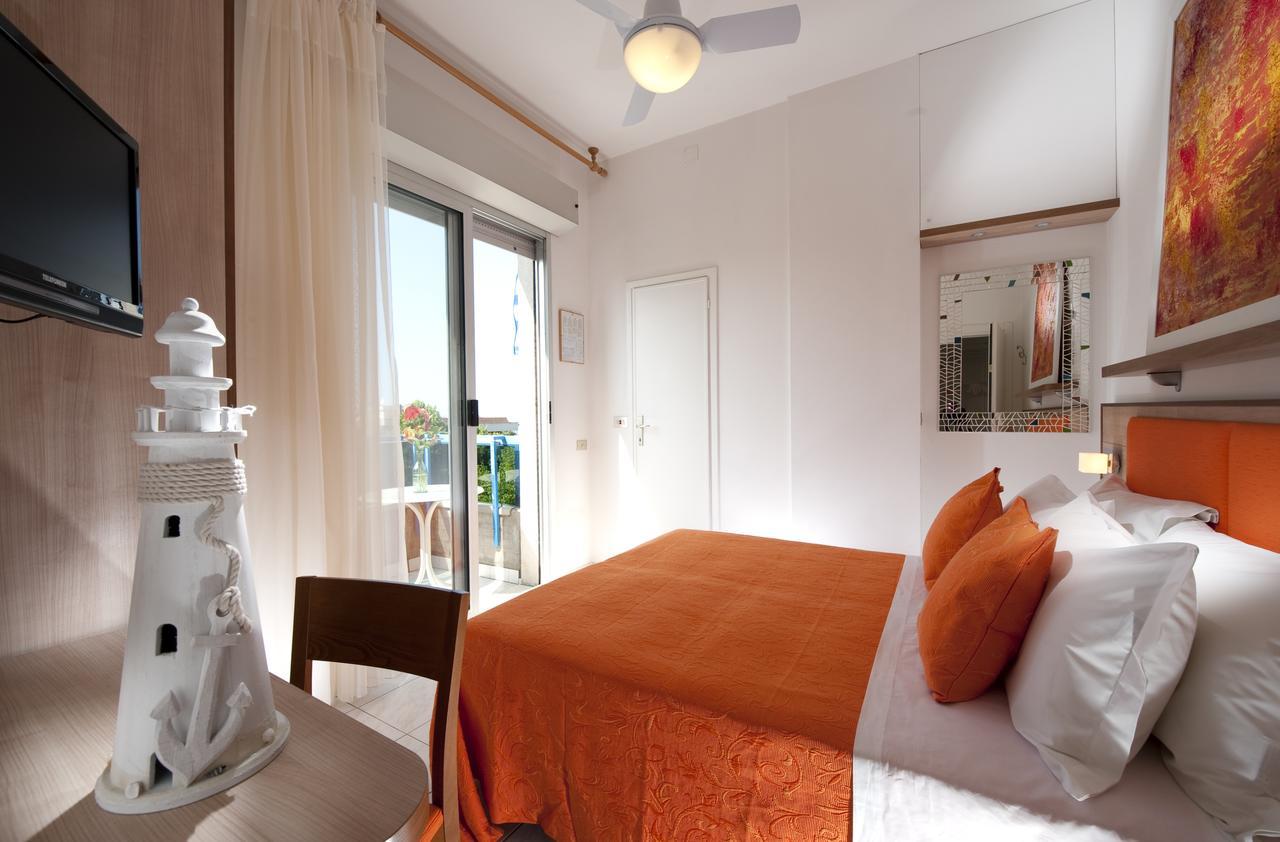 Hotel Felix Rimini Kültér fotó