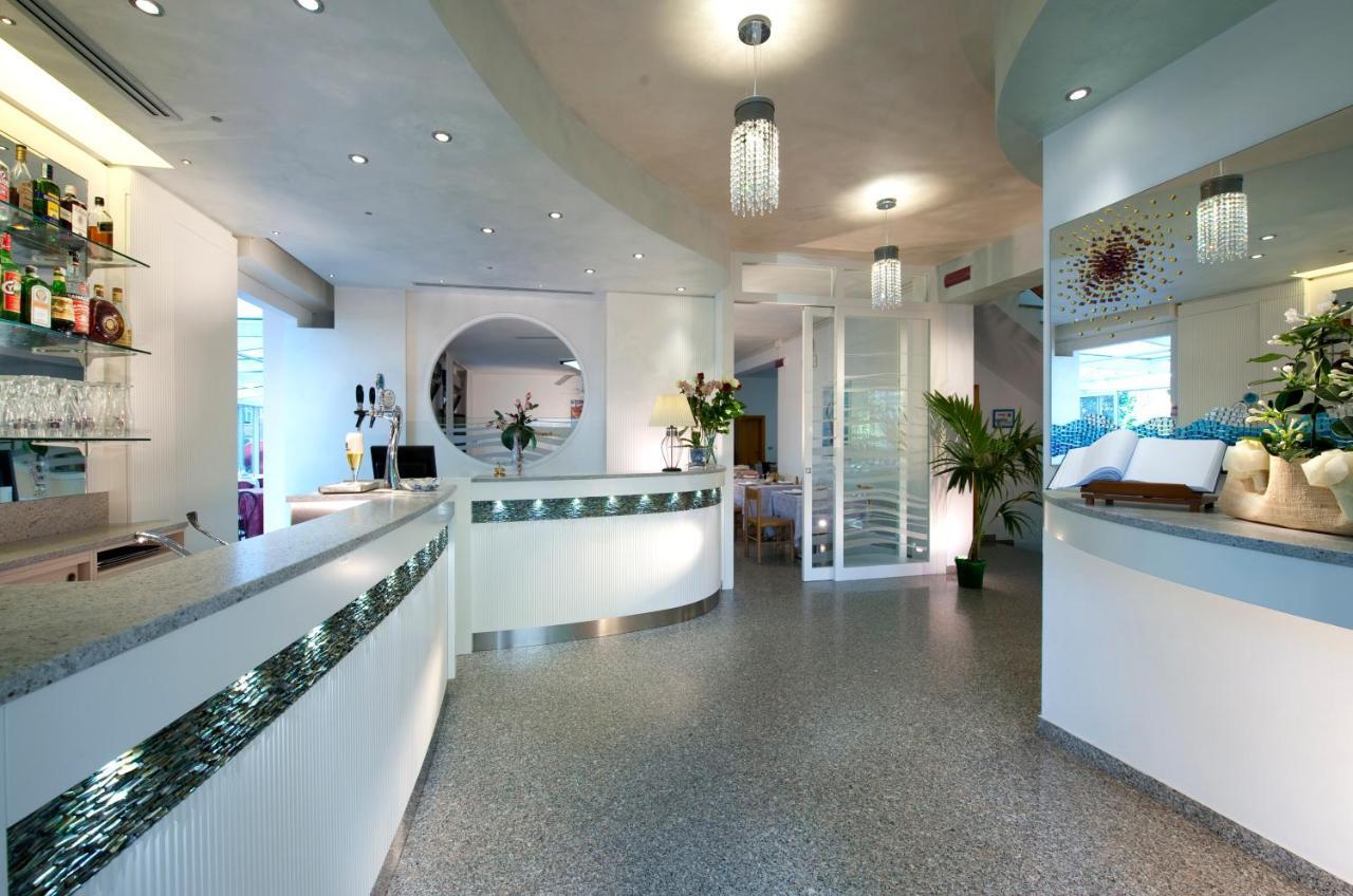 Hotel Felix Rimini Kültér fotó